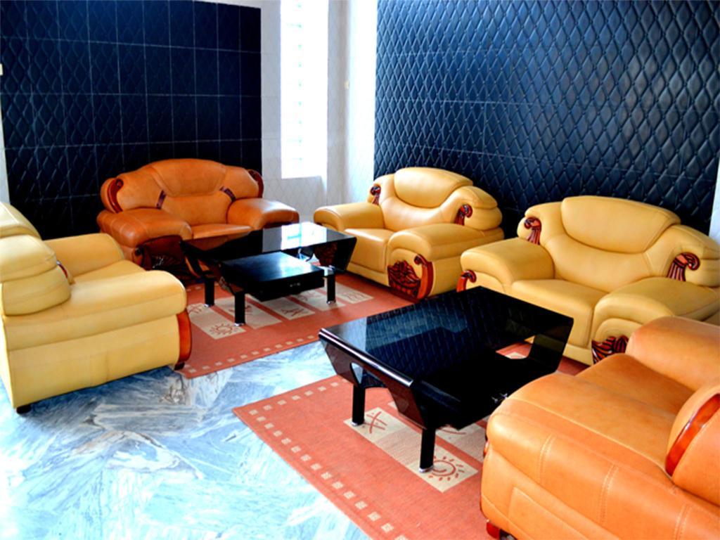 Royal Suites Hotel Nouakchott Exteriör bild