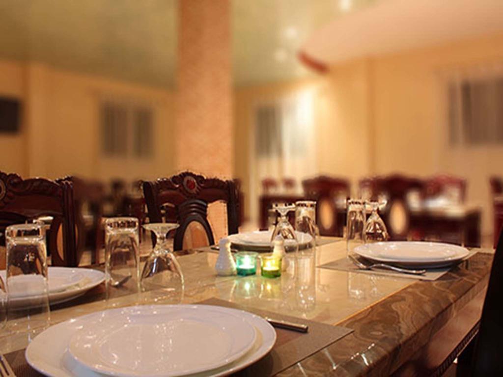 Royal Suites Hotel Nouakchott Exteriör bild