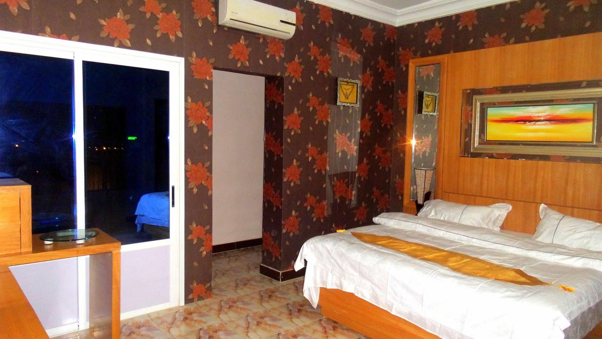 Royal Suites Hotel Nouakchott Exteriör bild